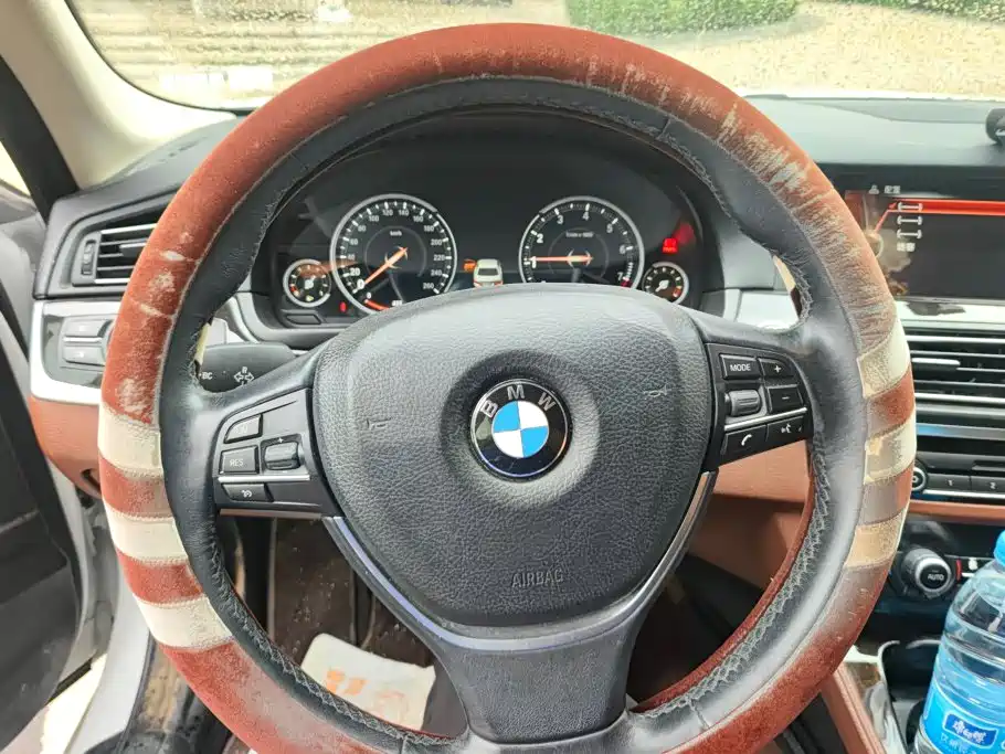 BMW 5 Series — миниатюра 14
