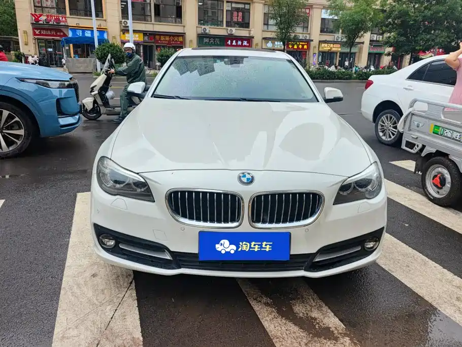 BMW 5 Series — миниатюра 2