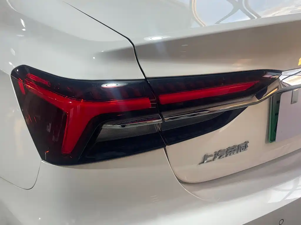 Roewe i6 MAX New Energy — миниатюра 23