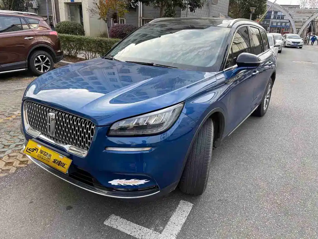 Lincoln Corsair 2021