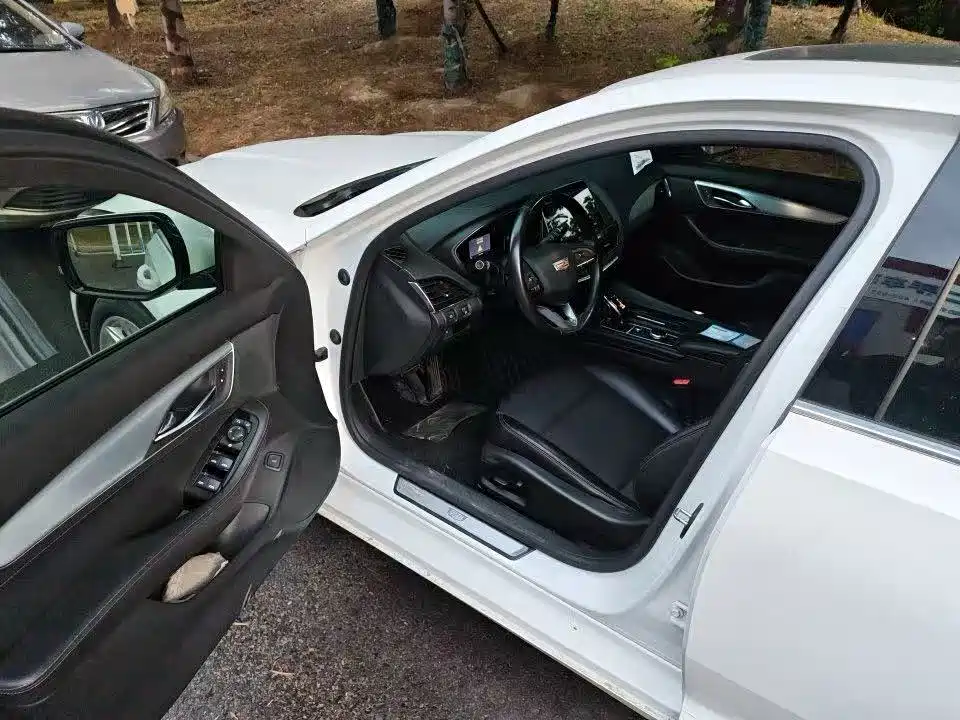 Cadillac CT5 — миниатюра 2