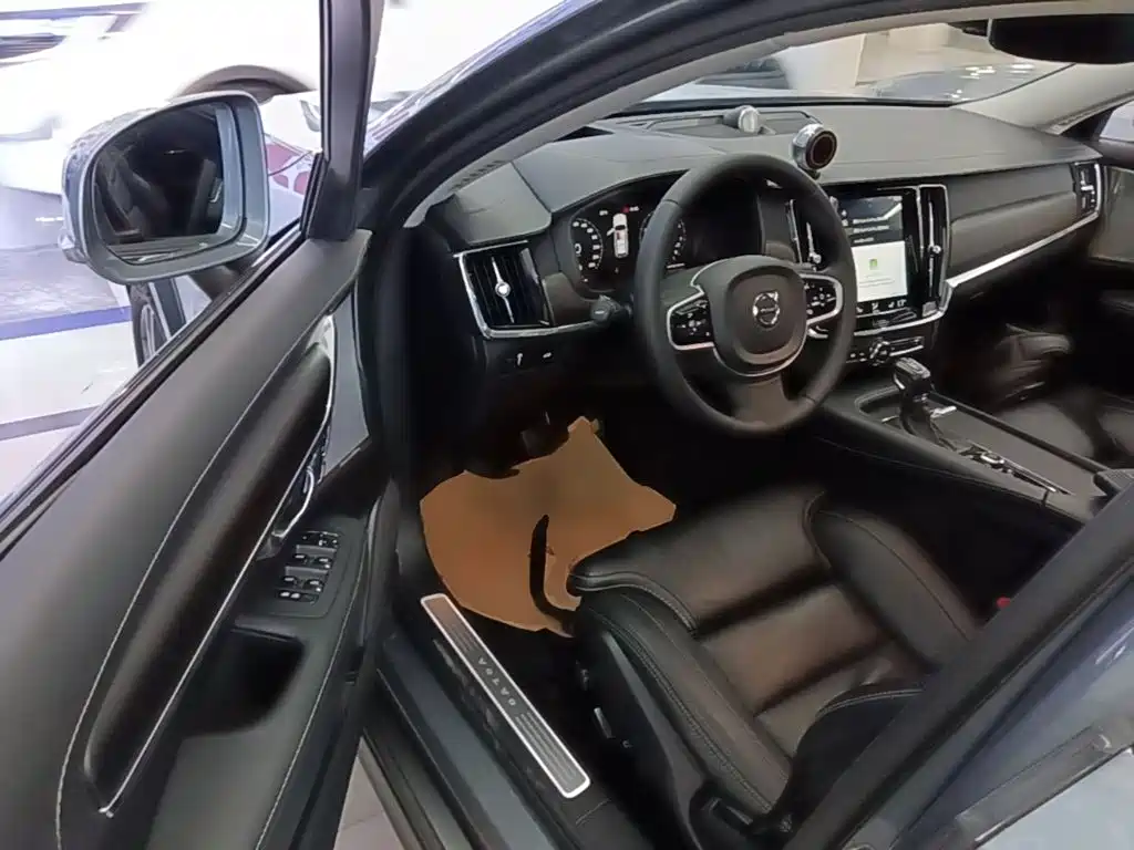 Volvo V90 — миниатюра 16