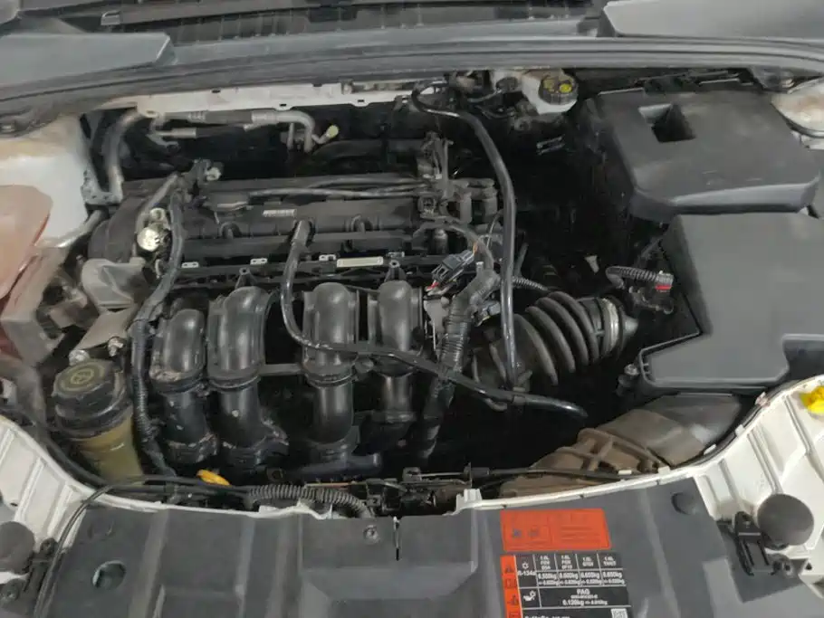 Ford Focus 2015 1.6L AT