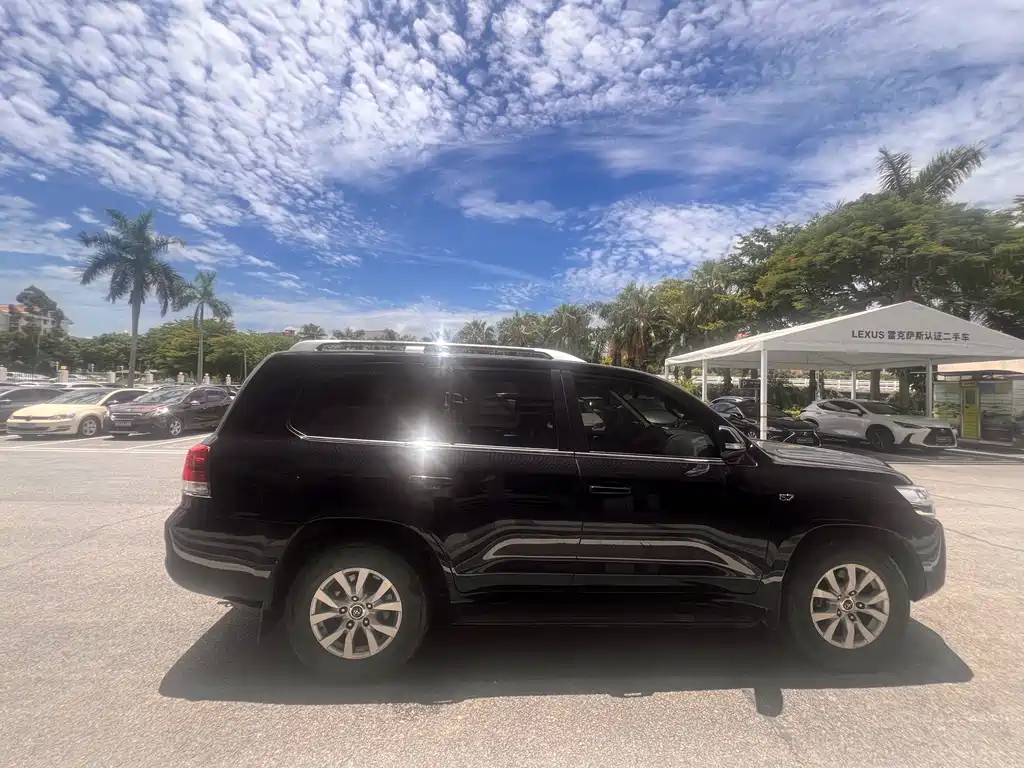 Toyota Land Cruiser — миниатюра 10
