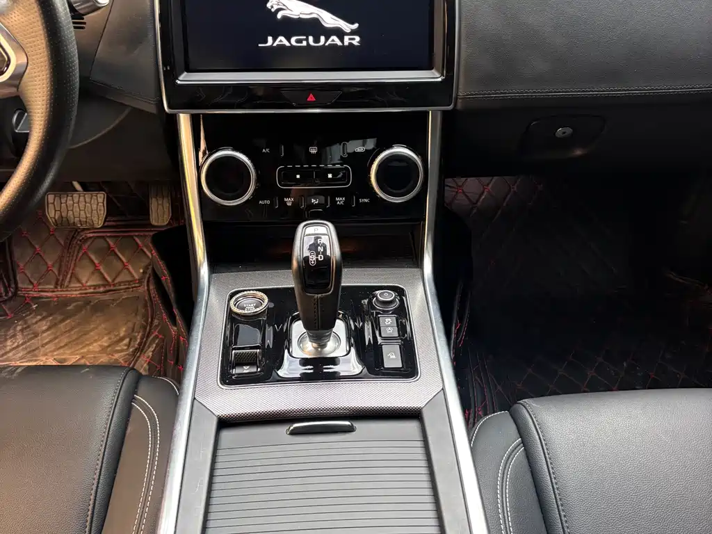 Jaguar XEL — миниатюра 11