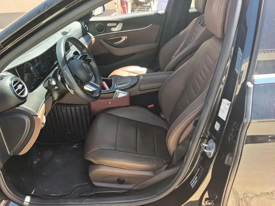 Mercedes-Benz E-Class — миниатюра 9