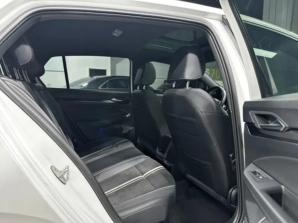 Volkswagen Golf — миниатюра 17