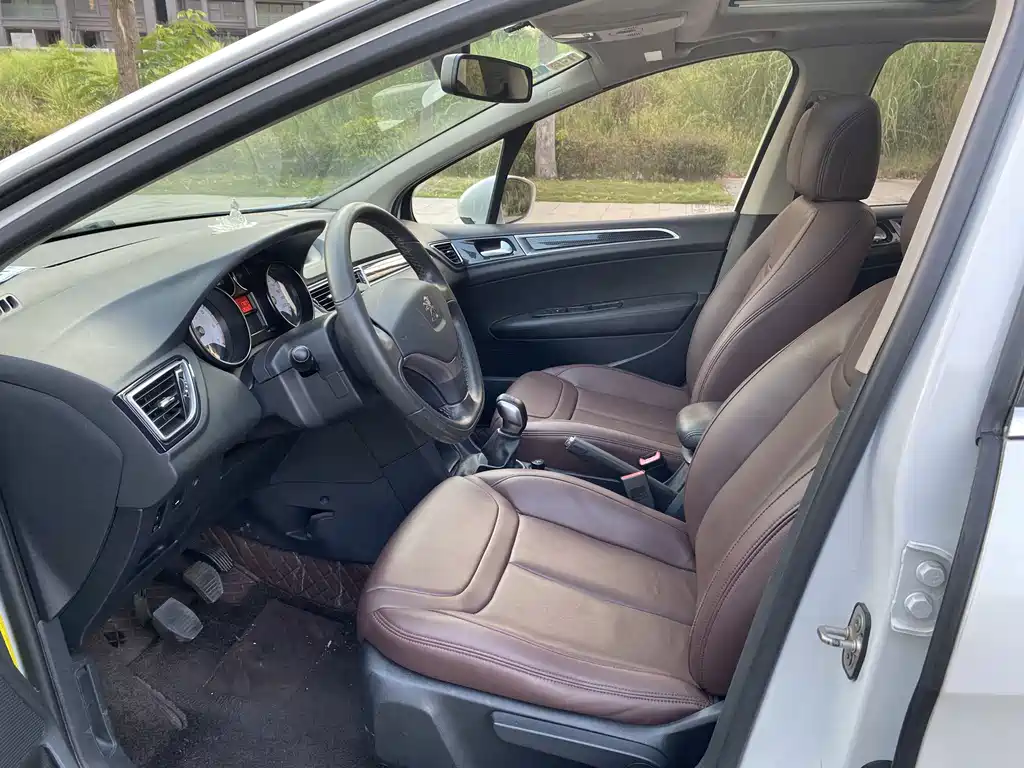 Peugeot 308 — миниатюра 6
