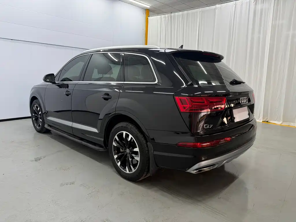Audi Q7 — миниатюра 4