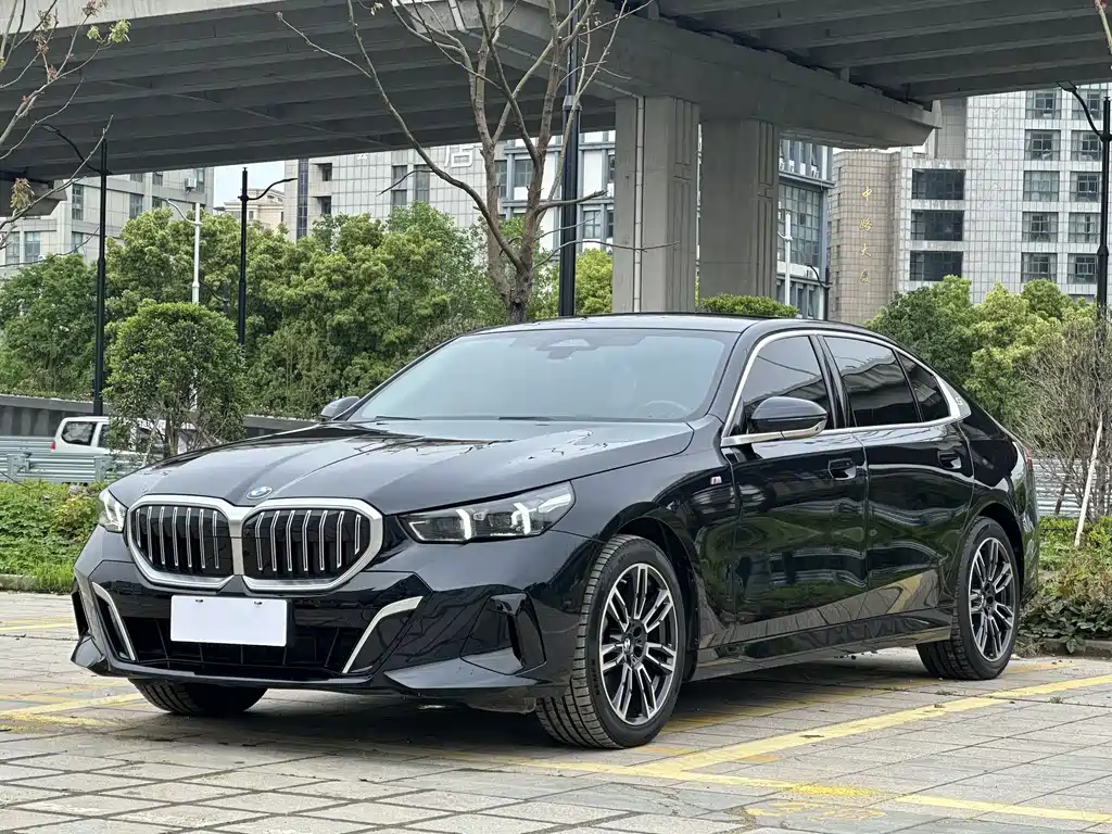 BMW 5 Series 2024