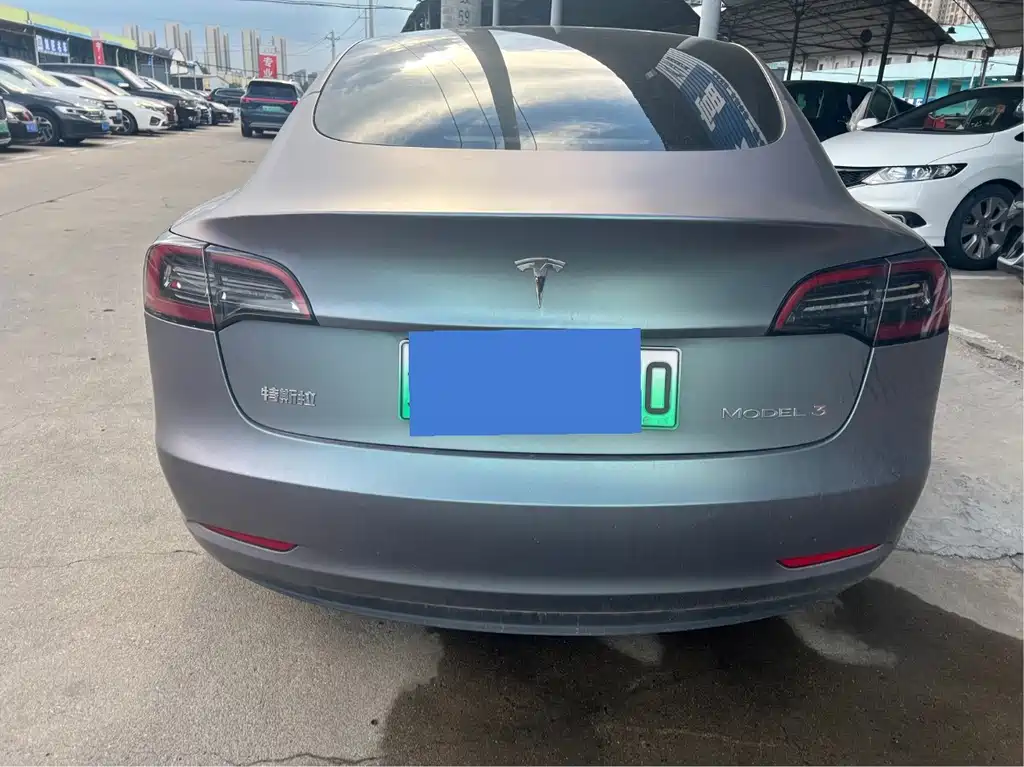 Tesla Model 3 — миниатюра 7