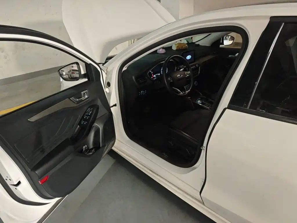 Ford Focus — миниатюра 17