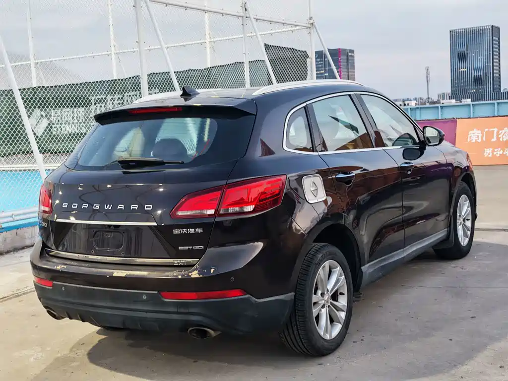 Borgward BX7 — миниатюра 5