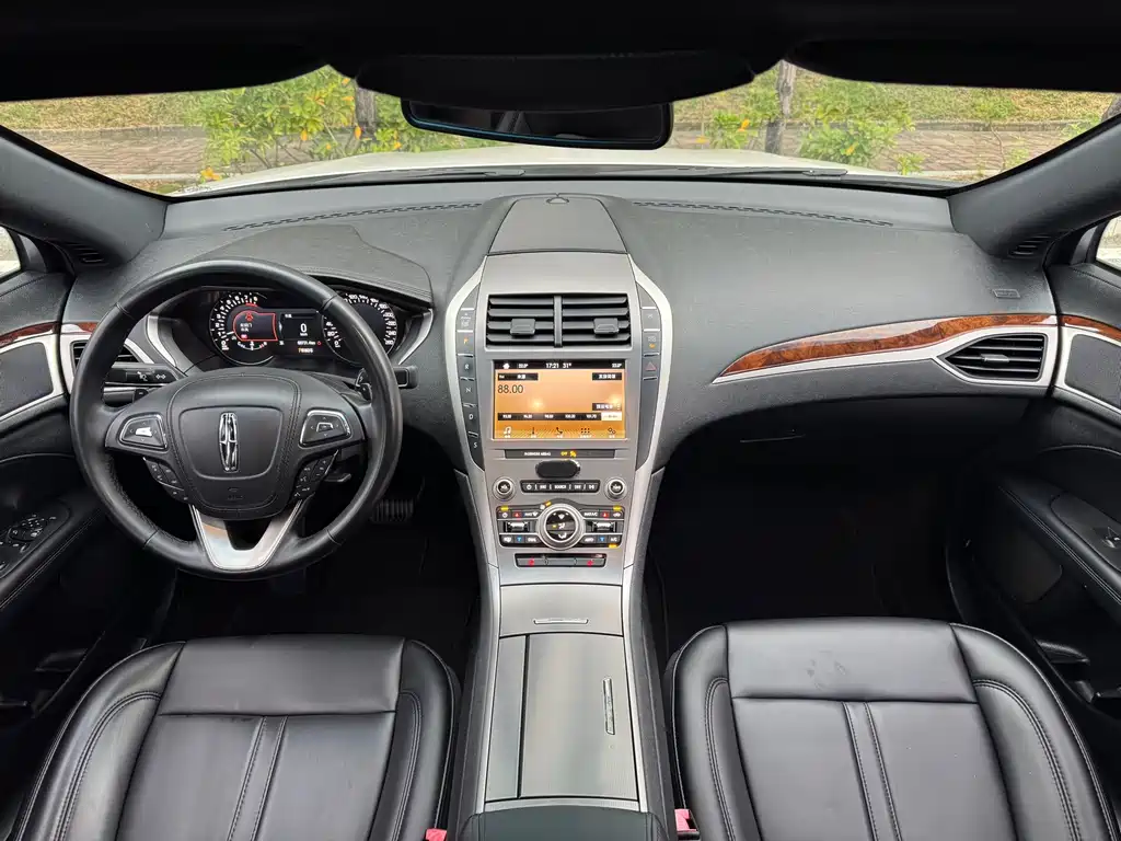 Lincoln MKZ — миниатюра 15