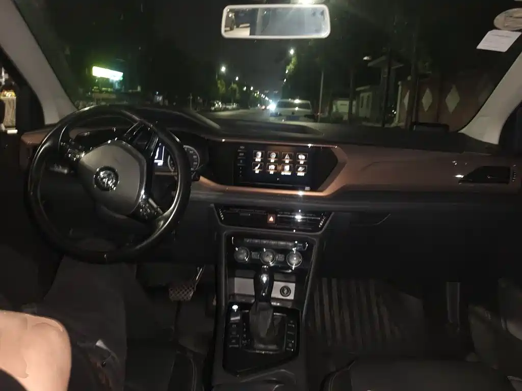 Volkswagen Tharu — миниатюра 5