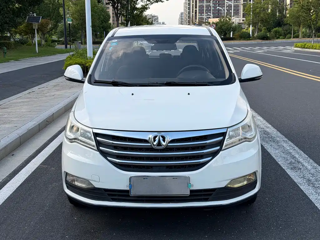 BAW Weiwang M50F — миниатюра 2