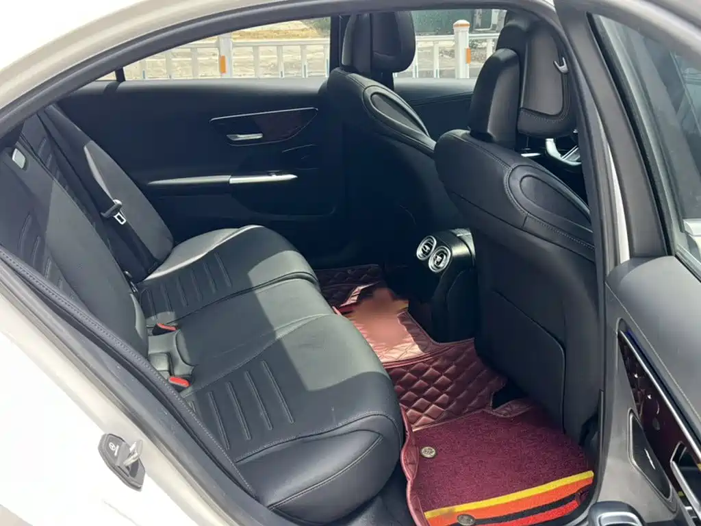 Mercedes-Benz C-Class — миниатюра 18