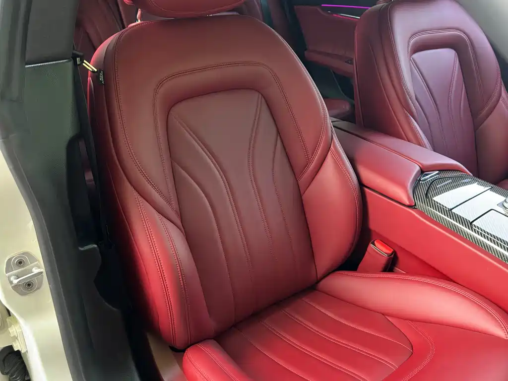 Maserati Quattroporte — миниатюра 14