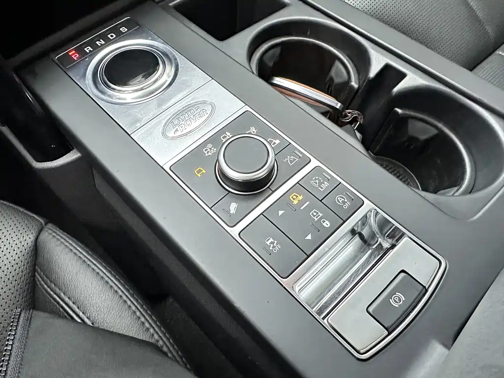 Land Rover Discovery — миниатюра 7
