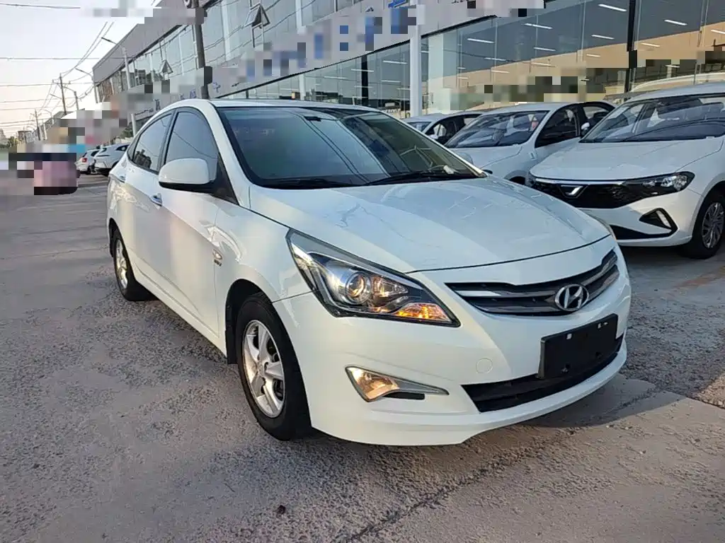 Hyundai Verna — миниатюра 4