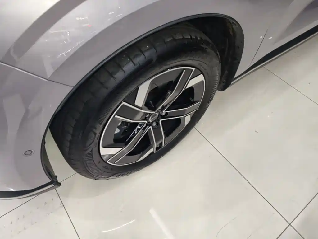 Volvo гибрид Volvo XC70 plug-in — миниатюра 23