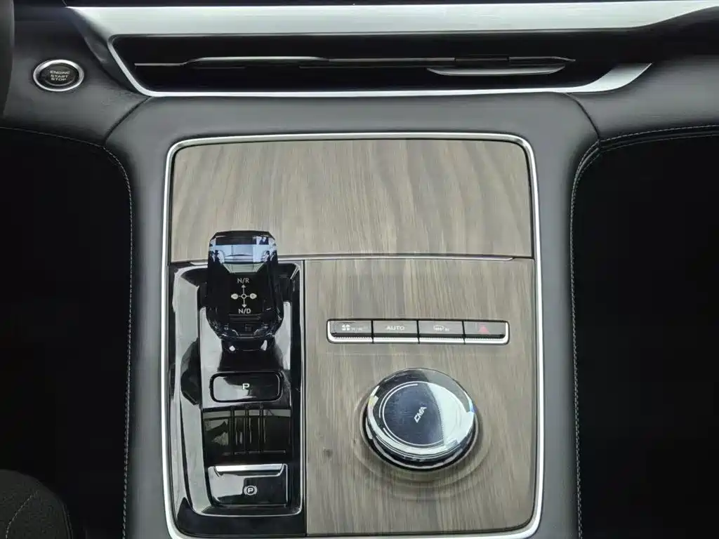 Geely Xingyue L — миниатюра 15