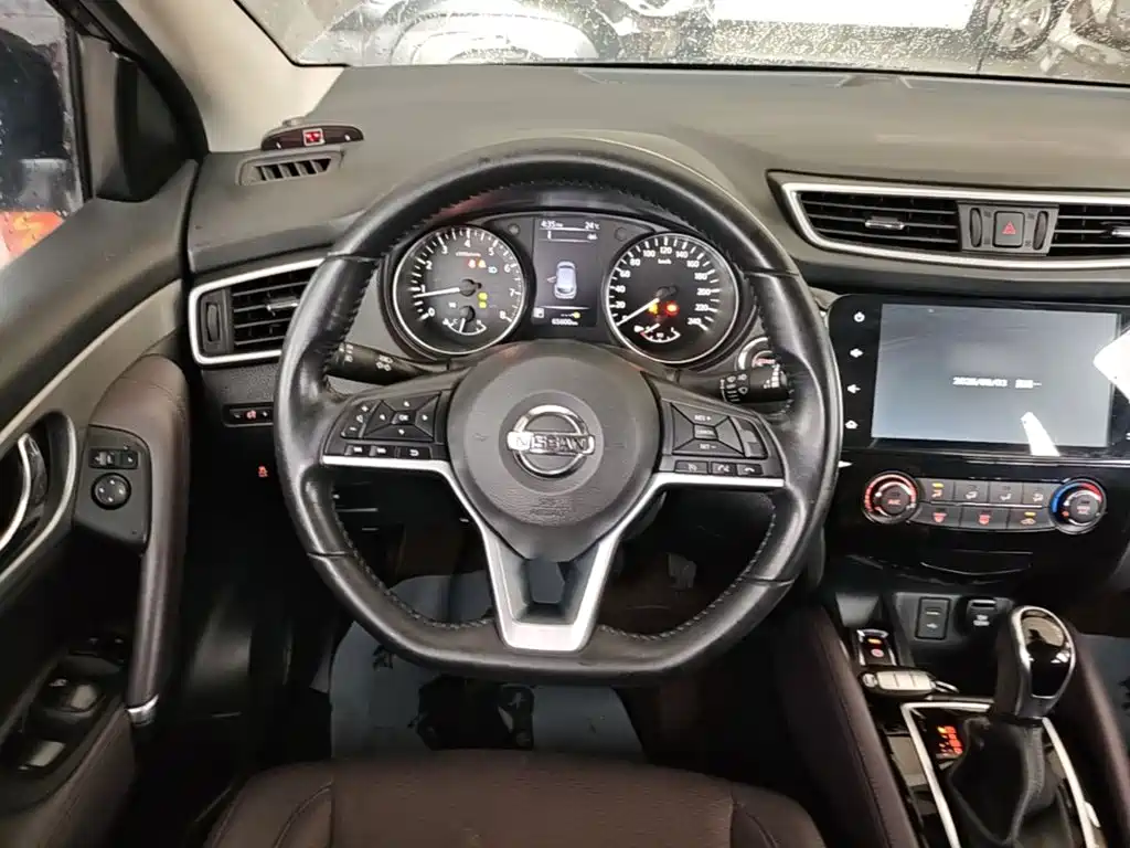 Nissan Qashqai — миниатюра 11
