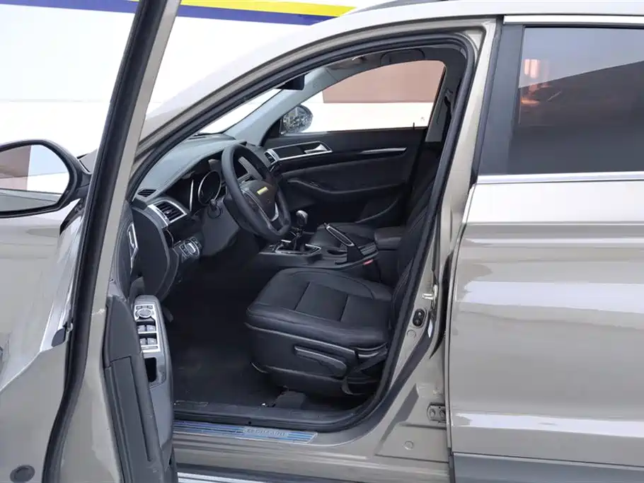 Changfeng CS10 2015 2.0T MT