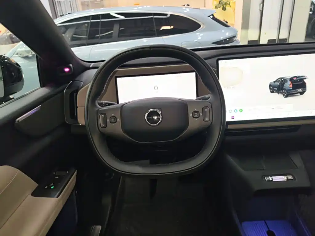 Volvo гибрид Volvo XC70 plug-in — миниатюра 11