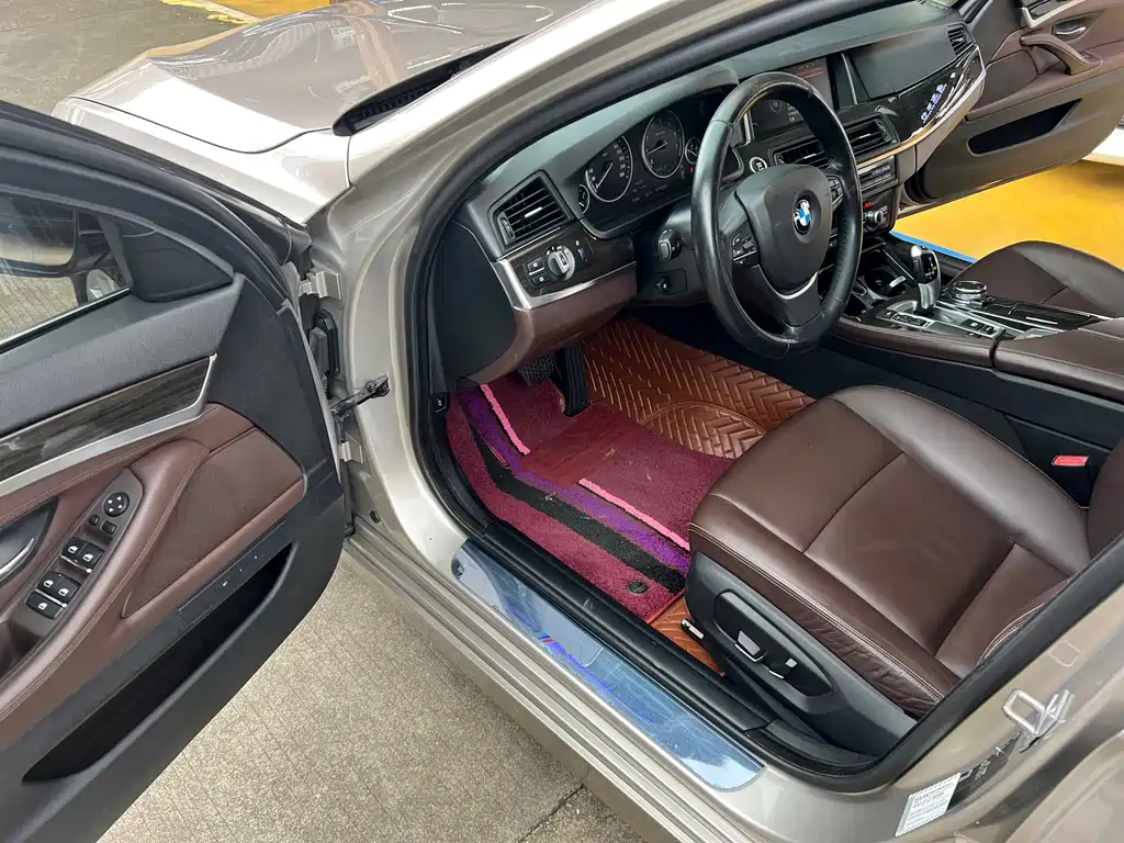 BMW 5 Series — миниатюра 5