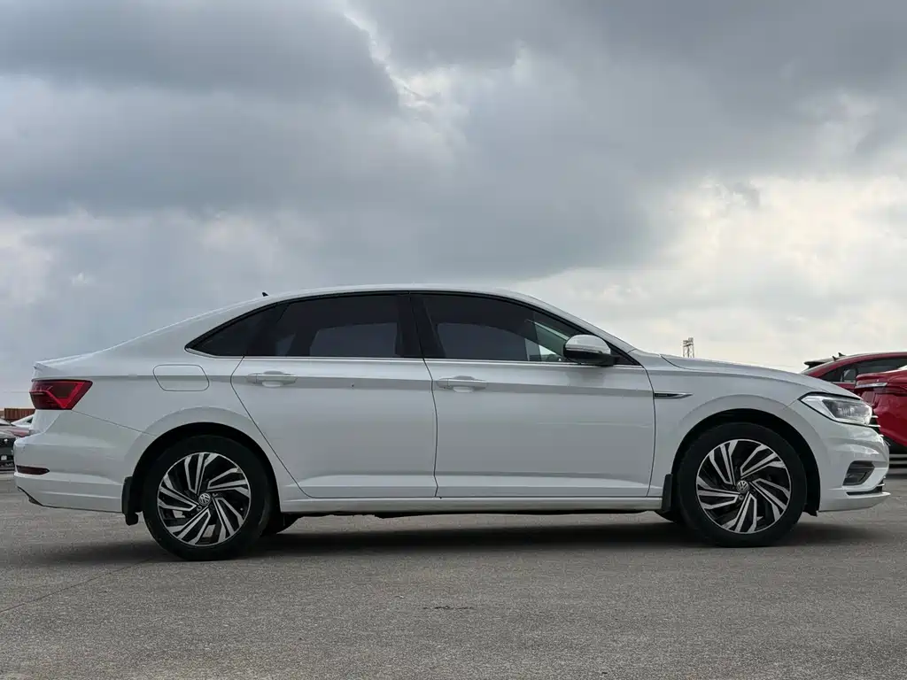 Volkswagen Sagitar — миниатюра 4