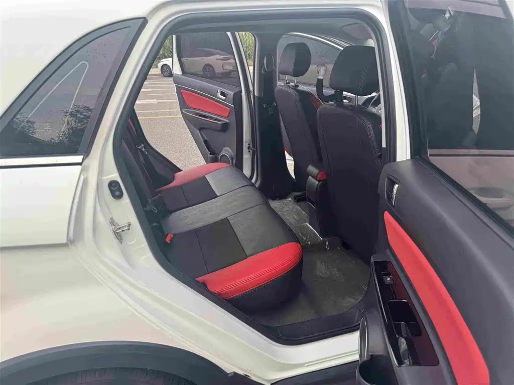 BAIC New Energy EX — миниатюра 10