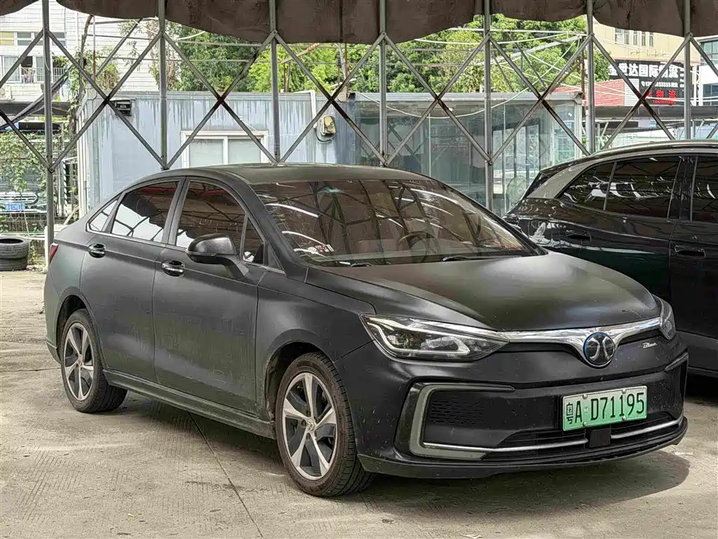 BAIC EU5 — миниатюра 3
