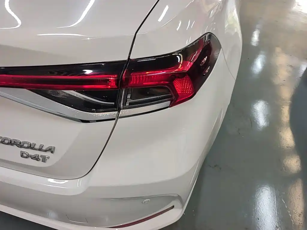 Toyota Corolla — миниатюра 8