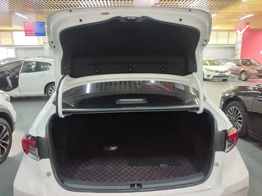 Toyota Corolla — миниатюра 19