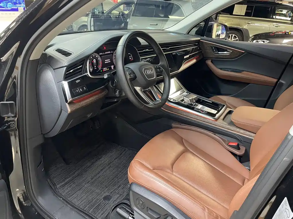 Audi Q7 — миниатюра 7