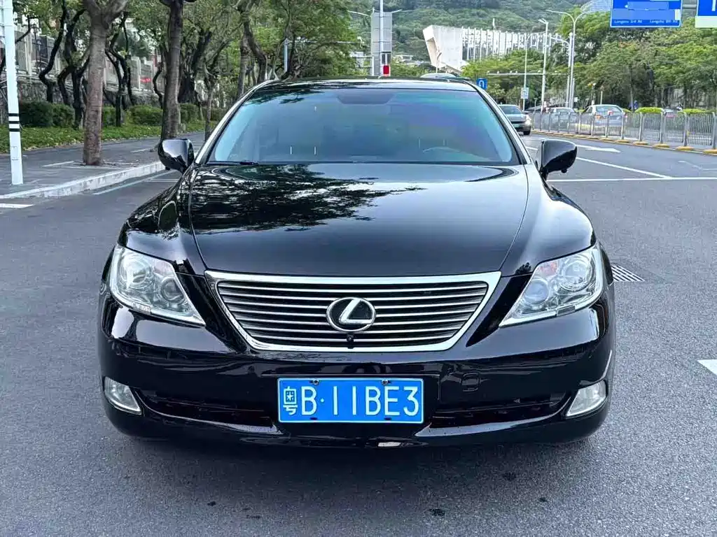 Lexus LS 2006 460L