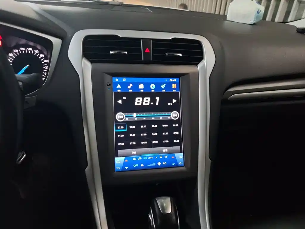 Ford Mondeo — миниатюра 14