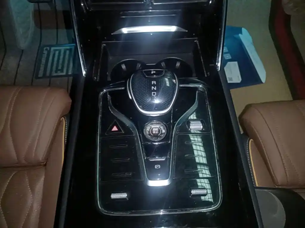 BYD Tang New Energy — миниатюра 14