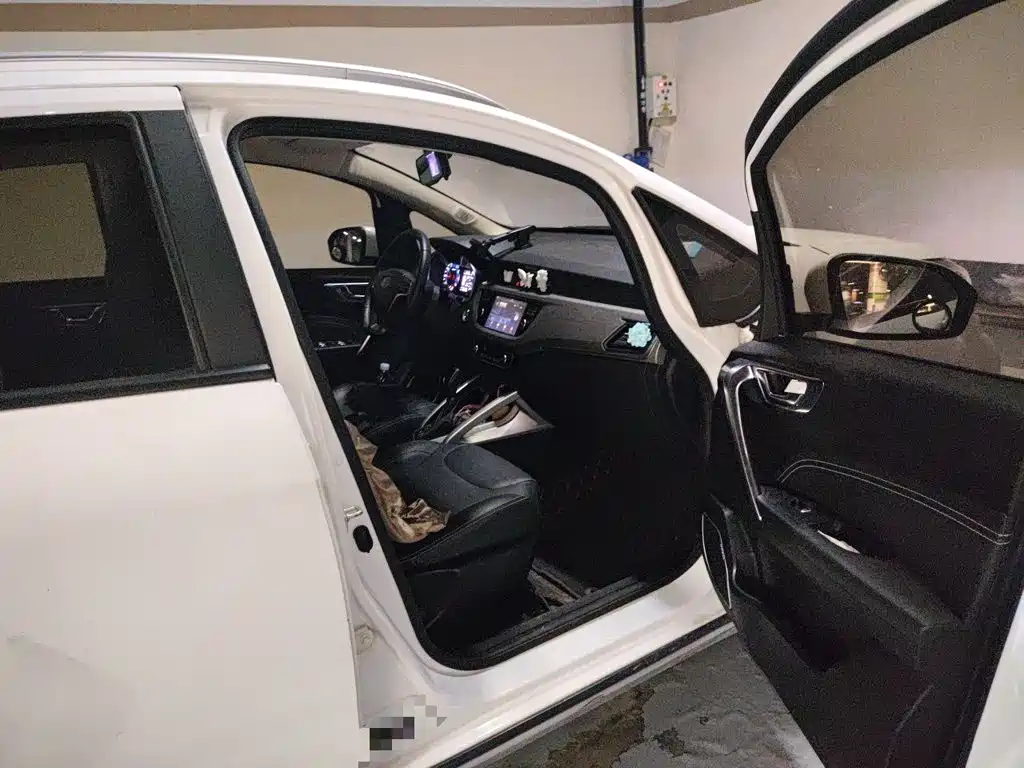 Geely Vision X3 — миниатюра 22