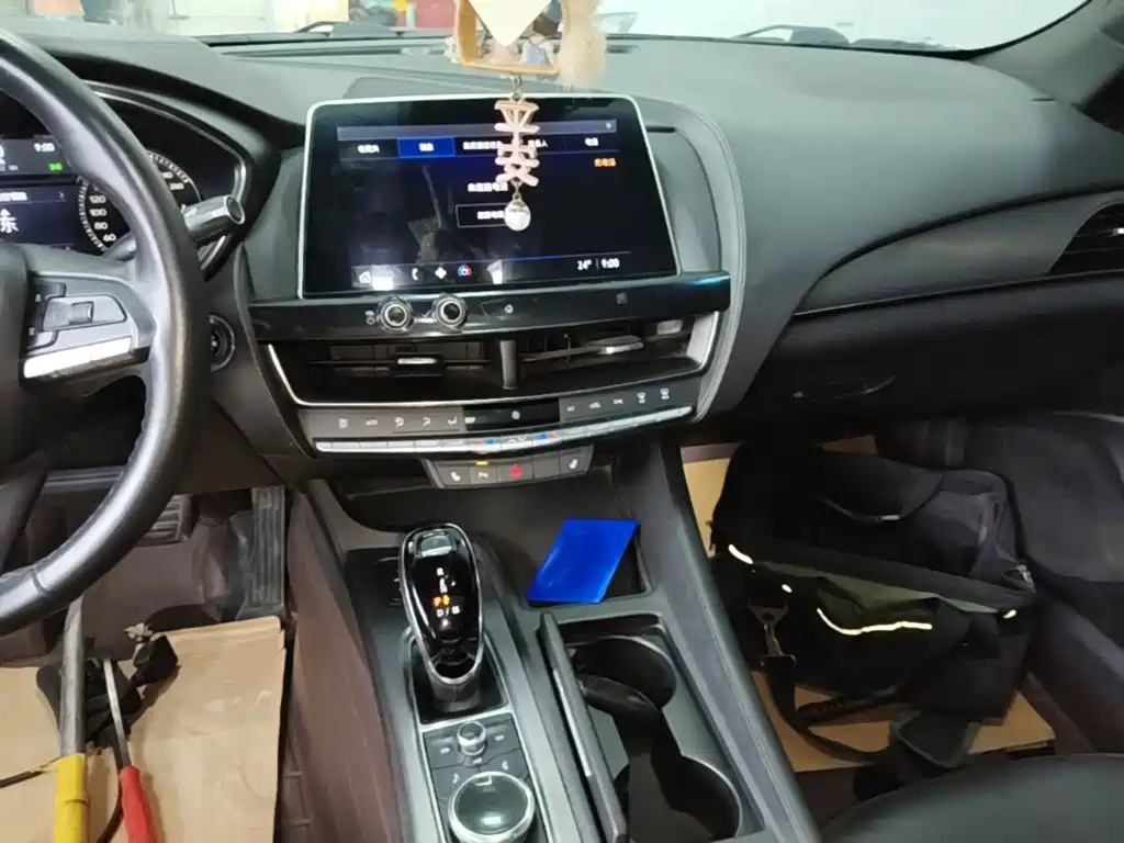 Cadillac CT5 — миниатюра 13