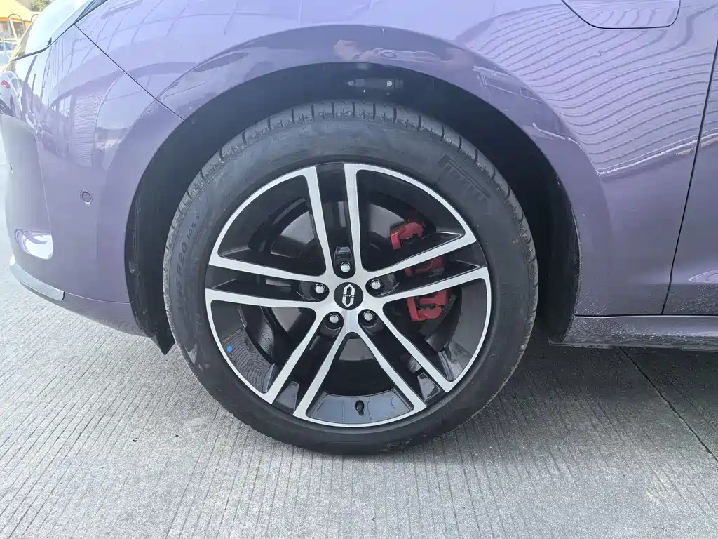 AITO ASK THE WORLD M5