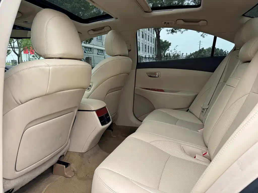 Lexus ES — миниатюра 8