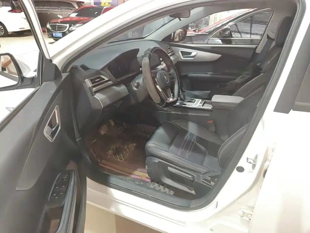 BYD Qin — миниатюра 16