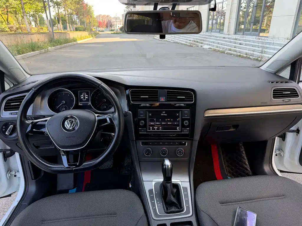 Volkswagen Golf — миниатюра 9