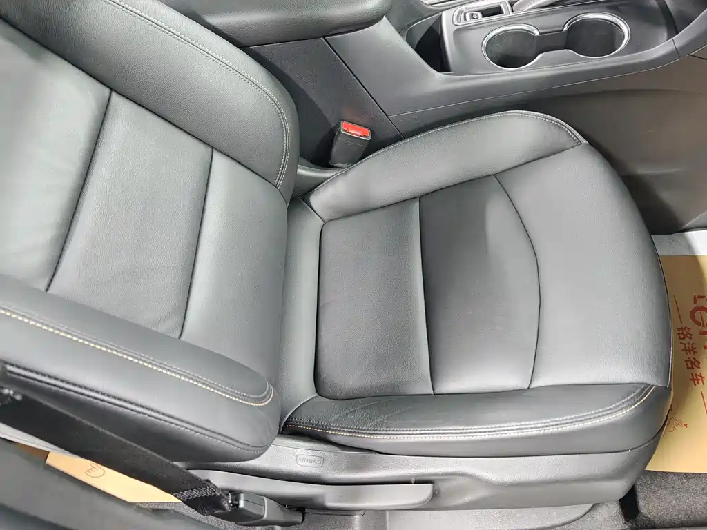 Chevrolet Equinox — миниатюра 11
