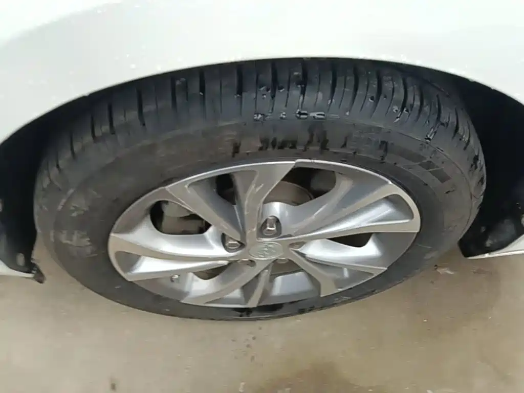 Buick Verano — миниатюра 23