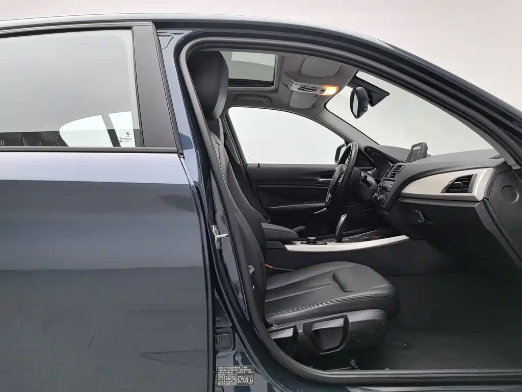BMW 1 Series (Import) — миниатюра 23
