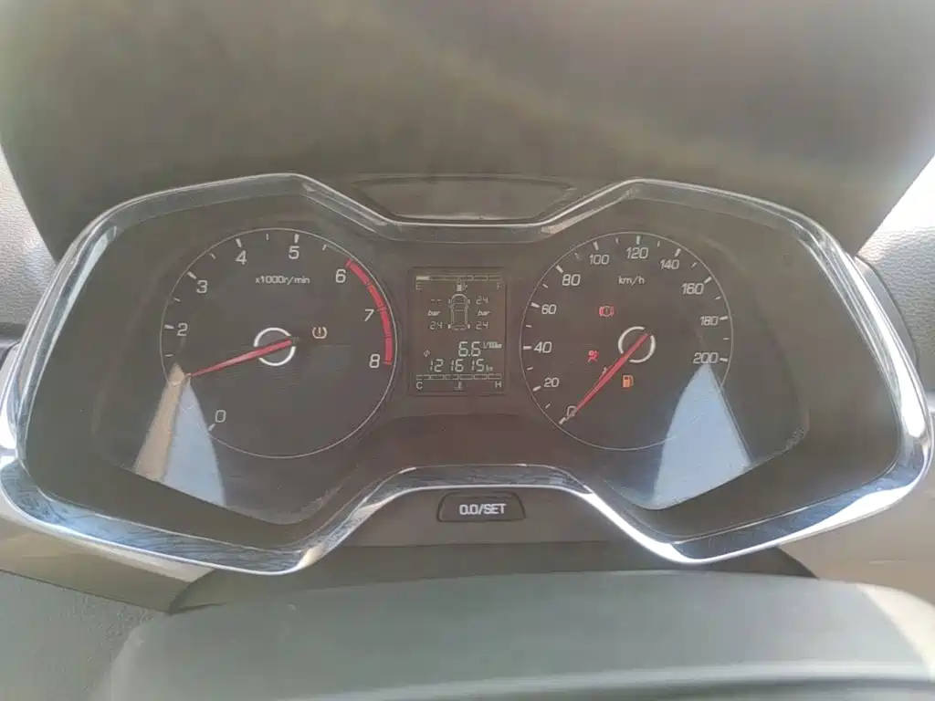 Baojun 310W — миниатюра 12