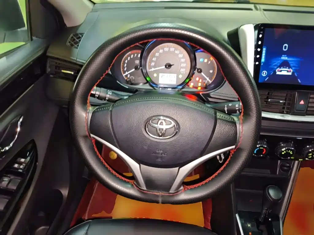 Toyota Yaris L — миниатюра 11